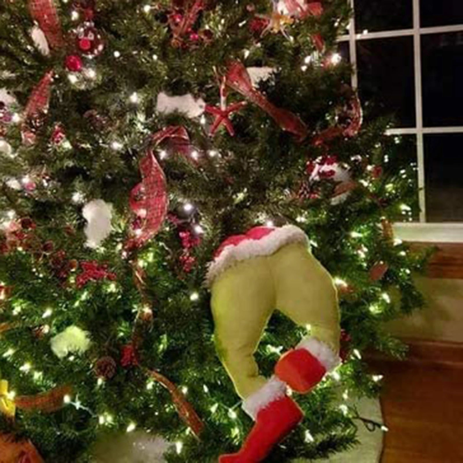 Christmas Thief Wreath